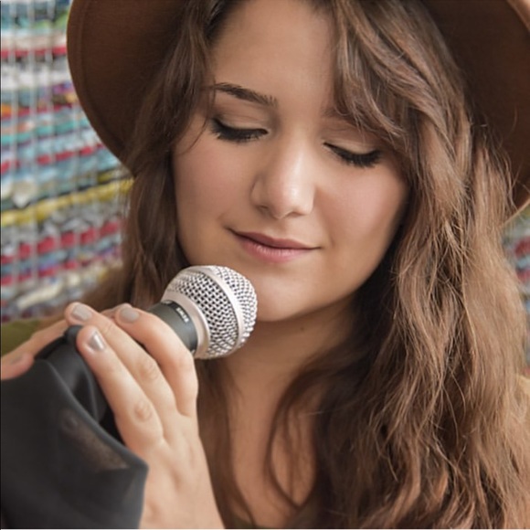 Meet your Posher, Jamie - Picture 3 of 6